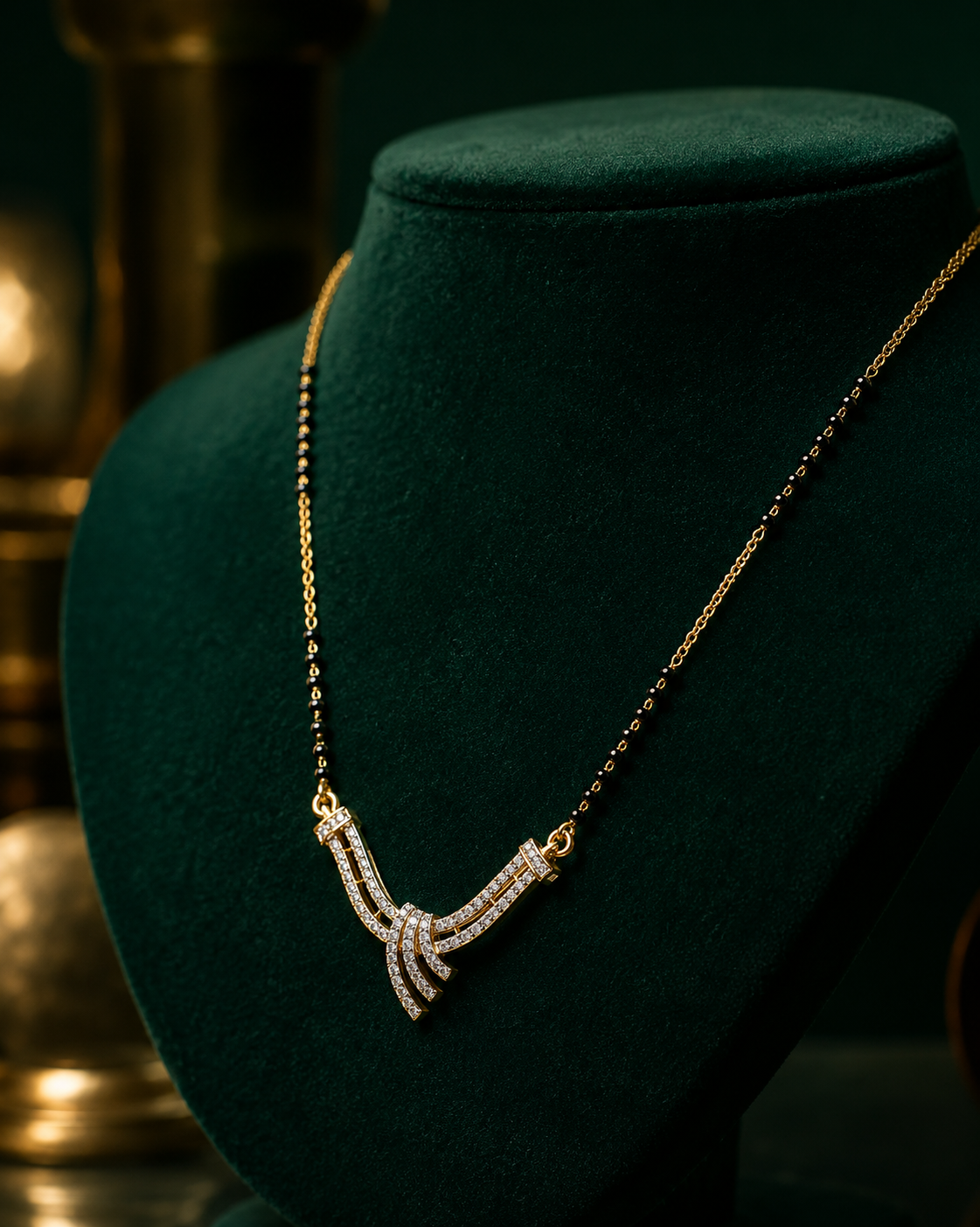Aurelia Curve Diamond Mangalsutra