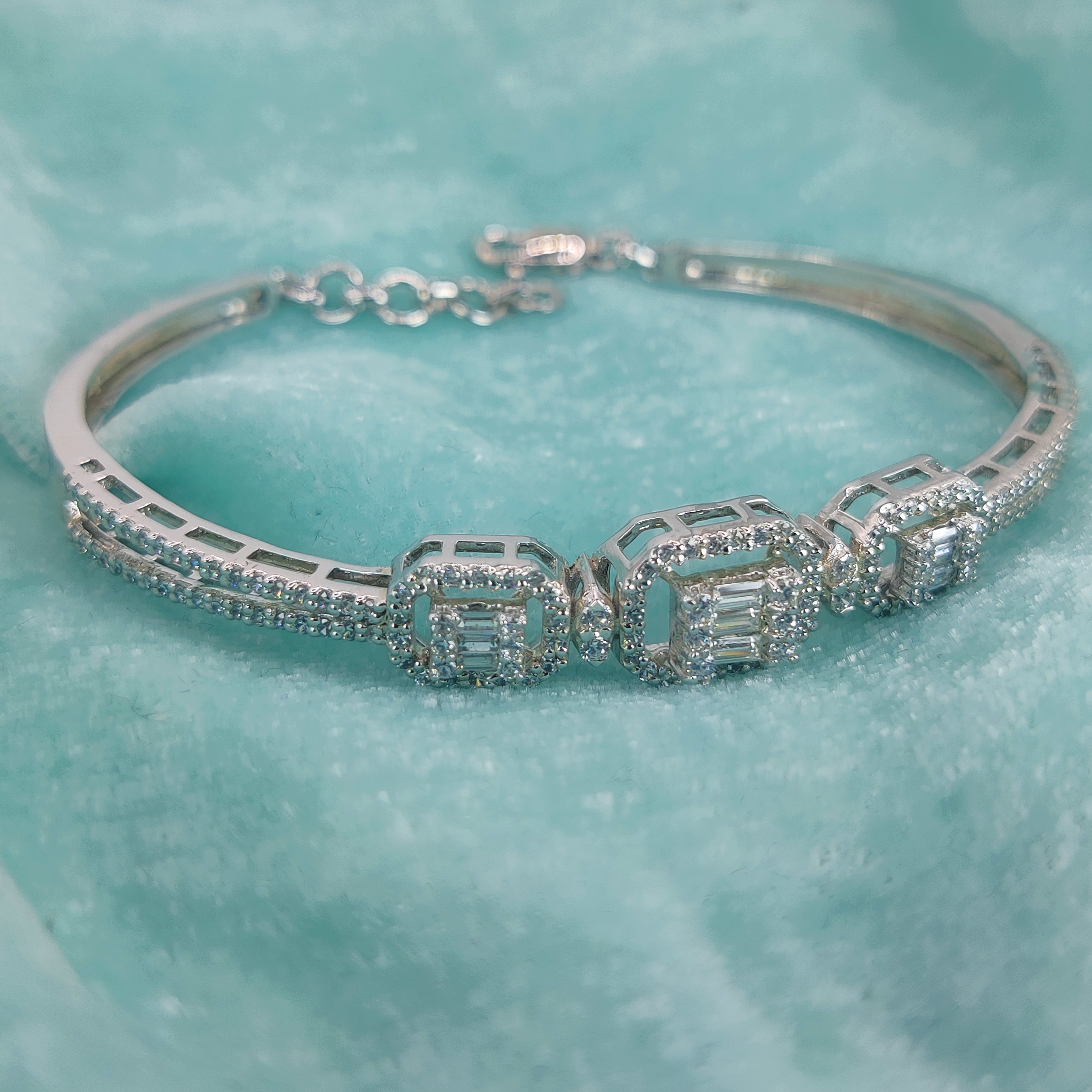 Timeless Grace Kada Bracelet