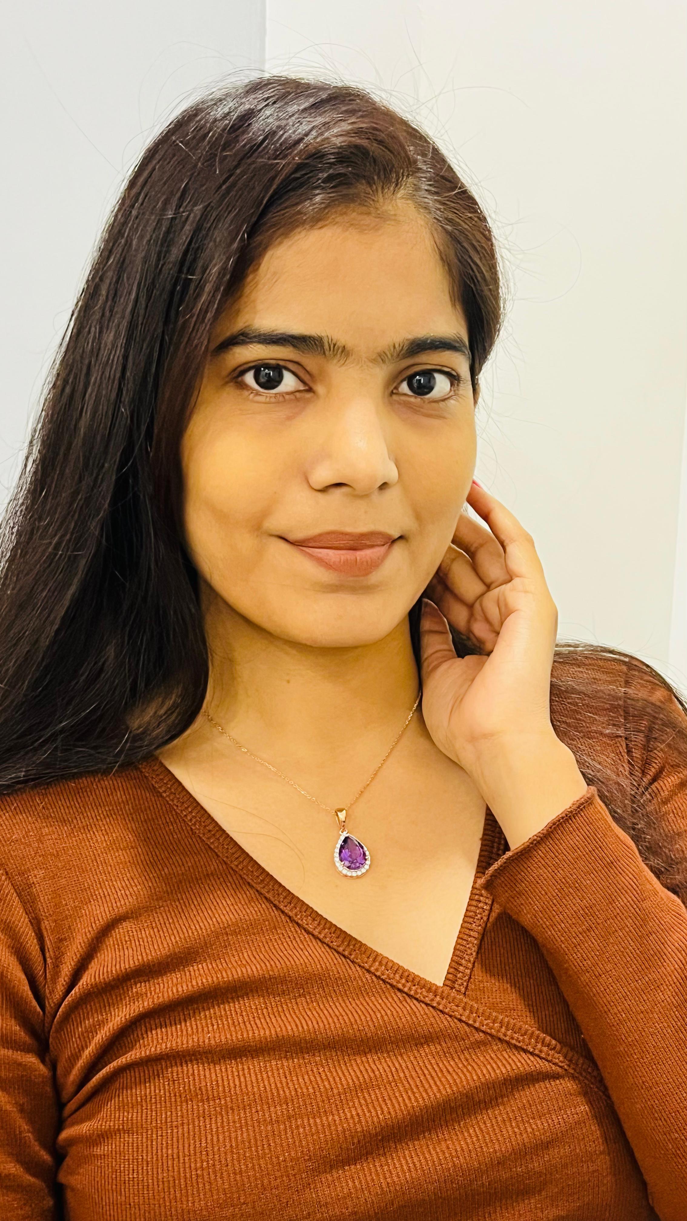 Royal Amora Pendant