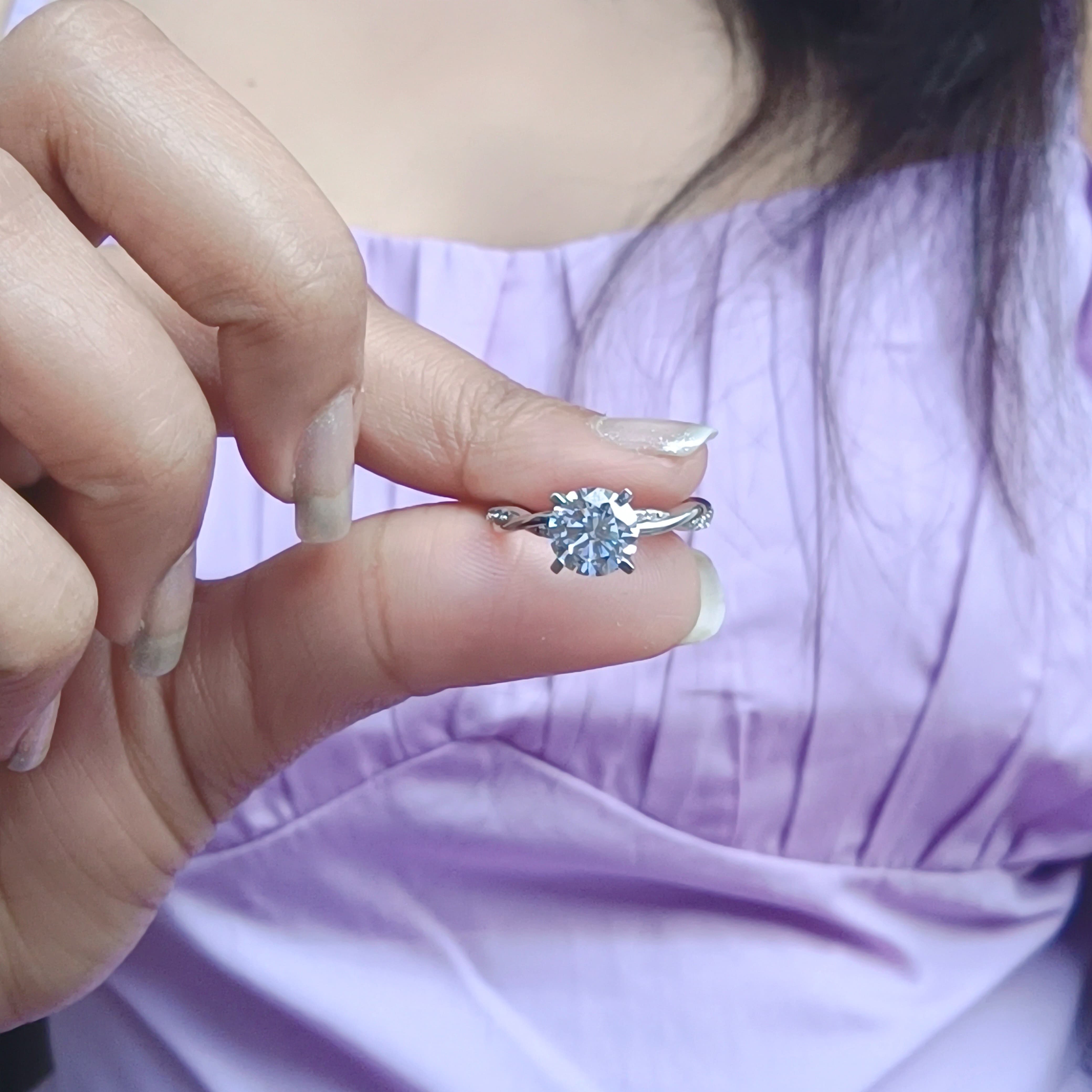 Minimal Twist Solitaire Diamond Ring