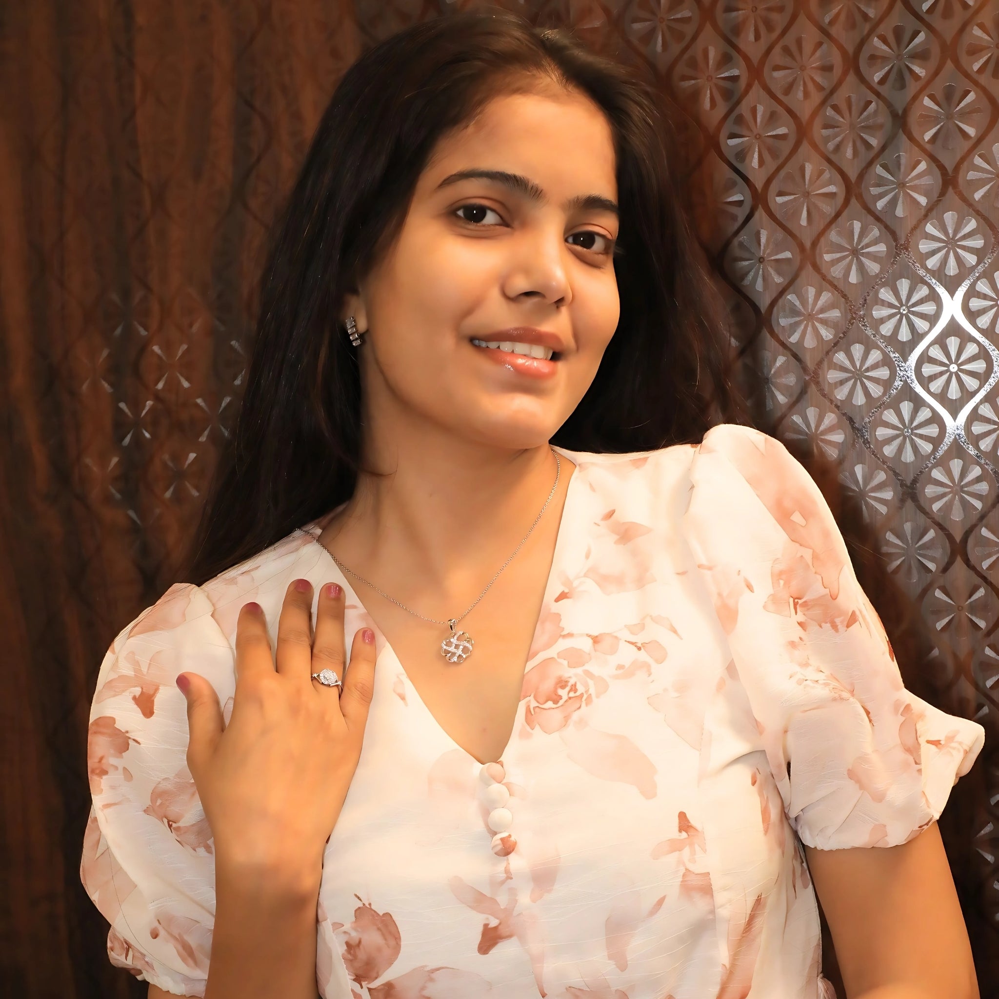 Sparkling Clover Knot CZ Silver Pendant