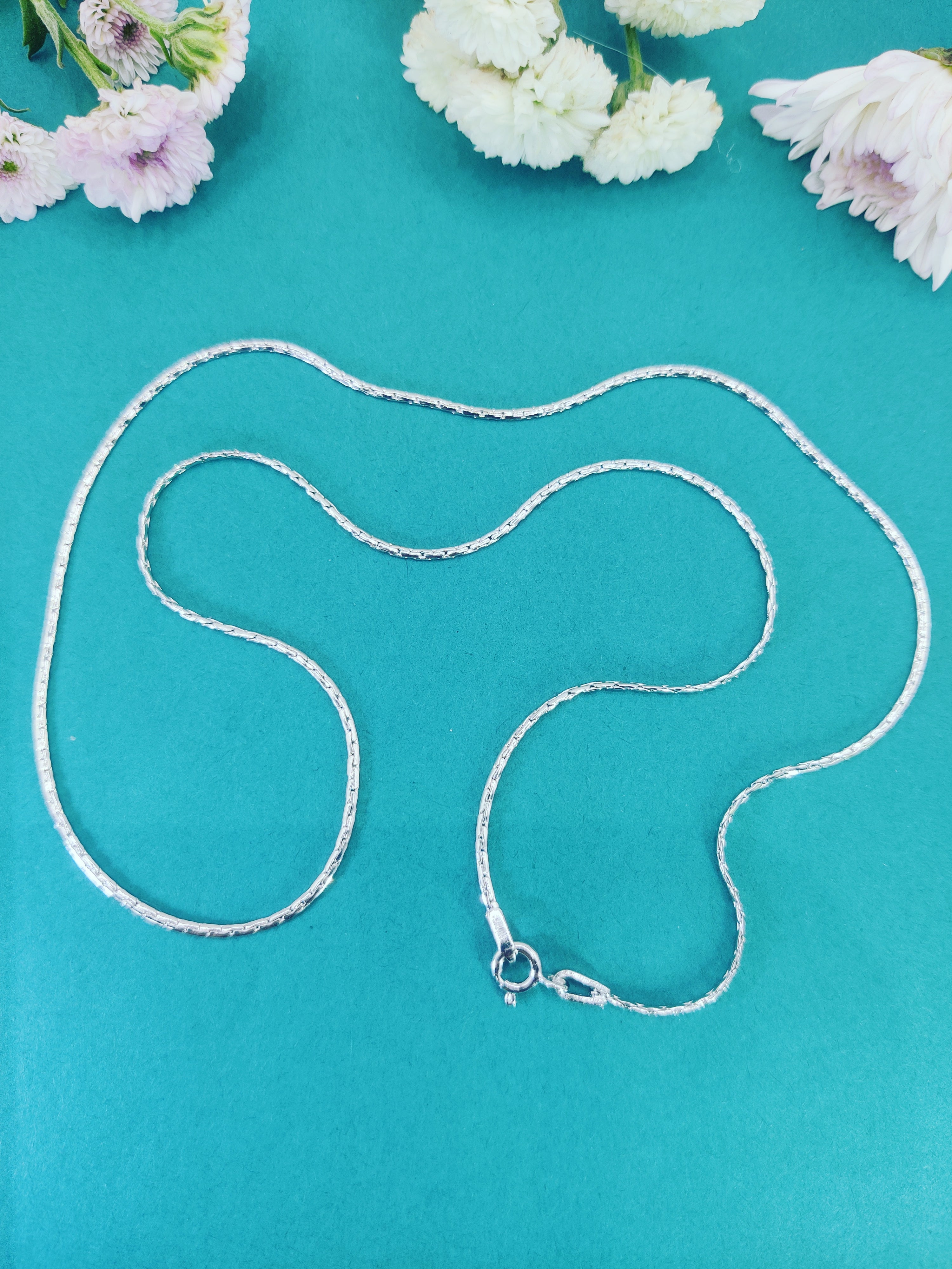 Elegant Glimmer Silver Chain